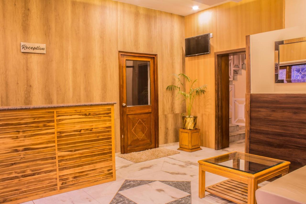 Hotel Lav Kush International Varanasi Exterior foto