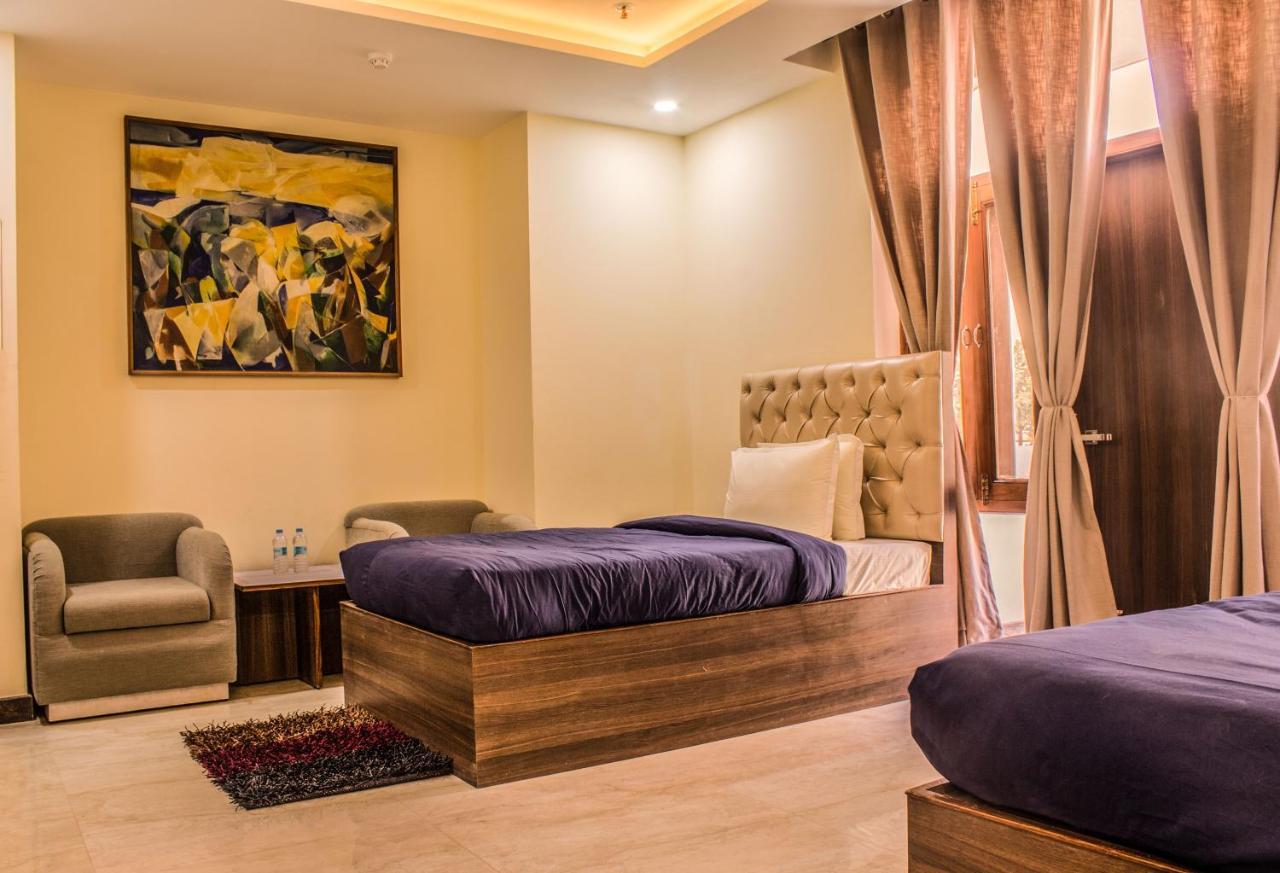 Hotel Lav Kush International Varanasi Exterior foto