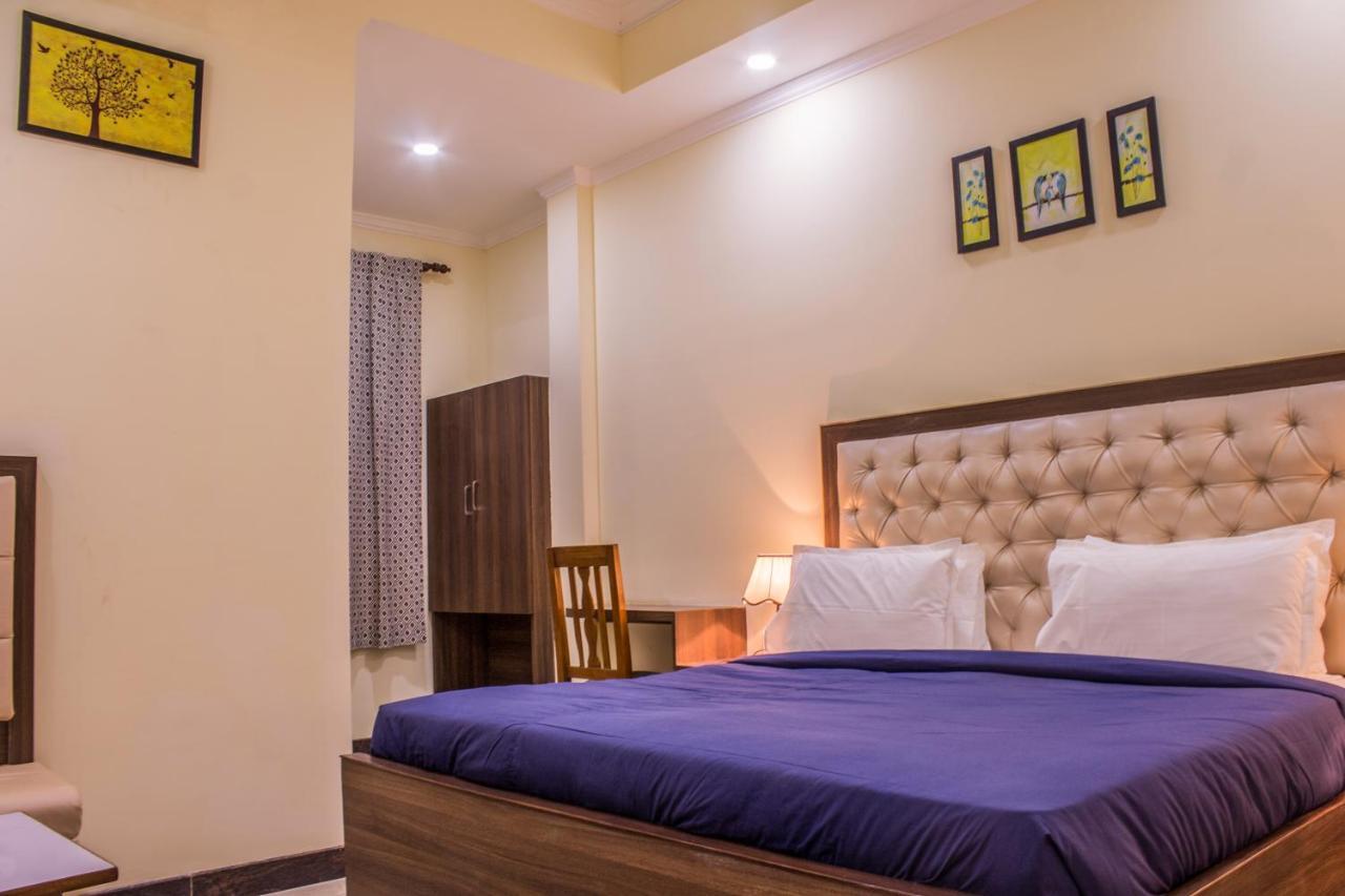 Hotel Lav Kush International Varanasi Exterior foto