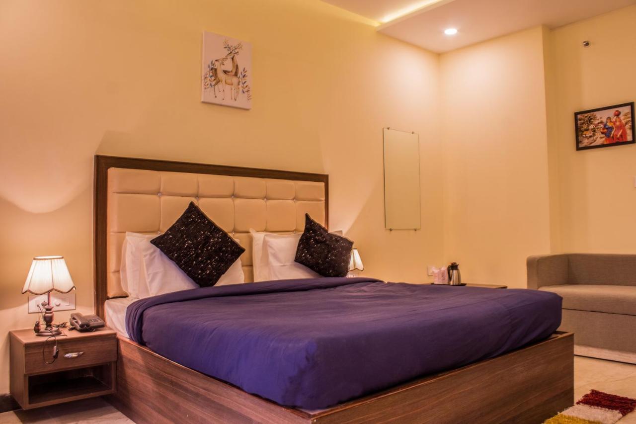 Hotel Lav Kush International Varanasi Exterior foto